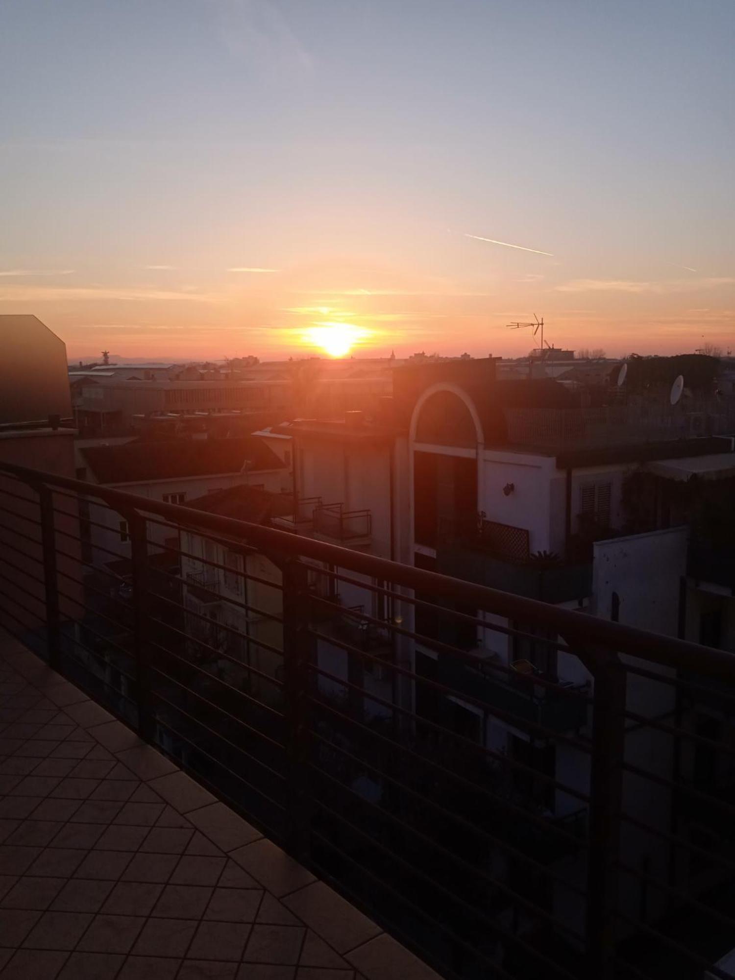 Appartamento Il Tramonto Rimini Esterno foto